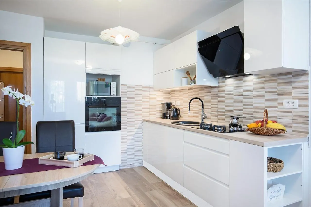 Family Apartment Noela In The Sea Area Pula