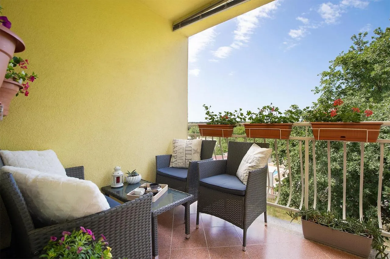 Family Apartment Noela In The Sea Area Pula 0*,  Croatia