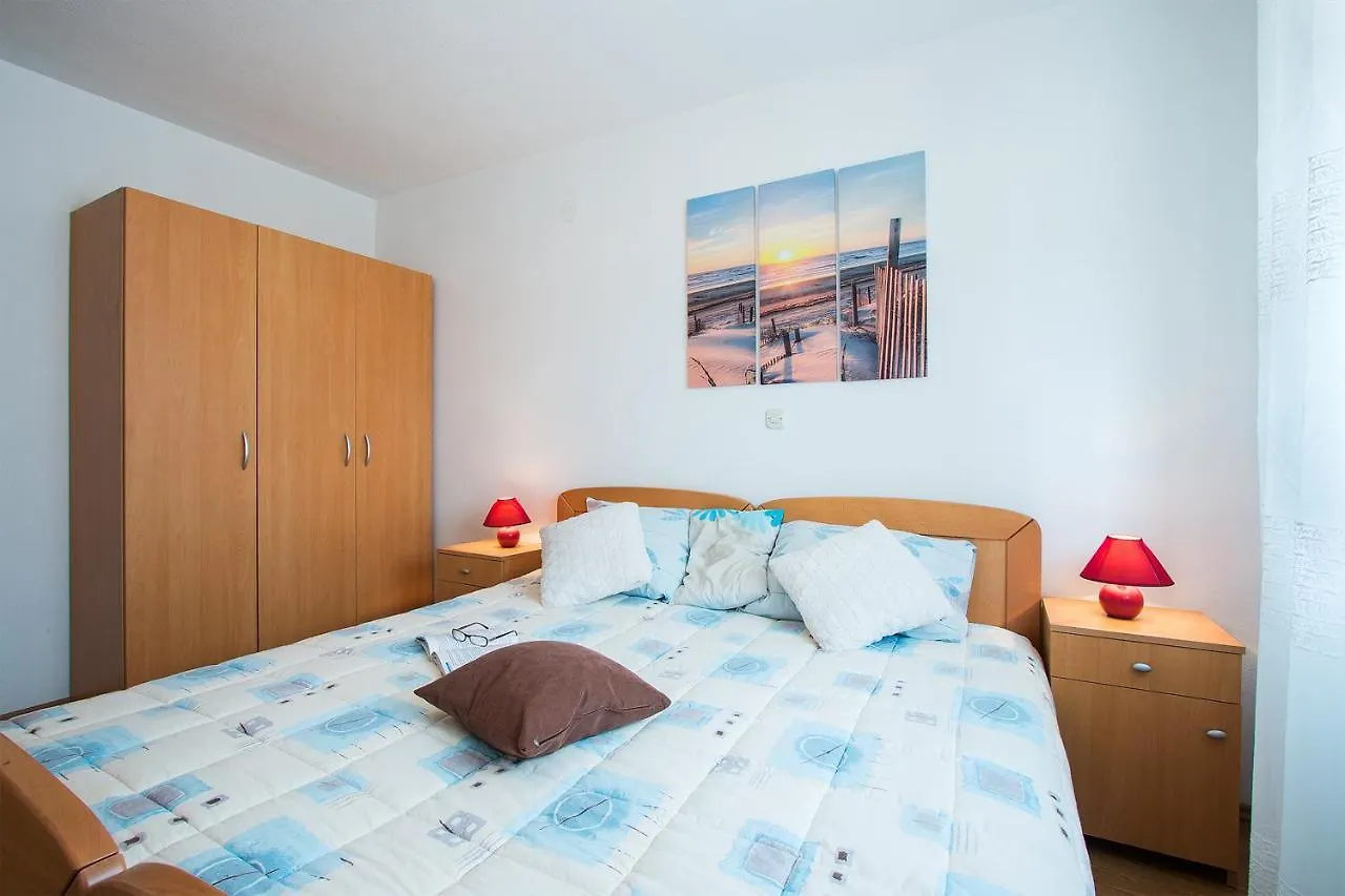 Family Apartment Noela In The Sea Area Pula 0*,  Croatia
