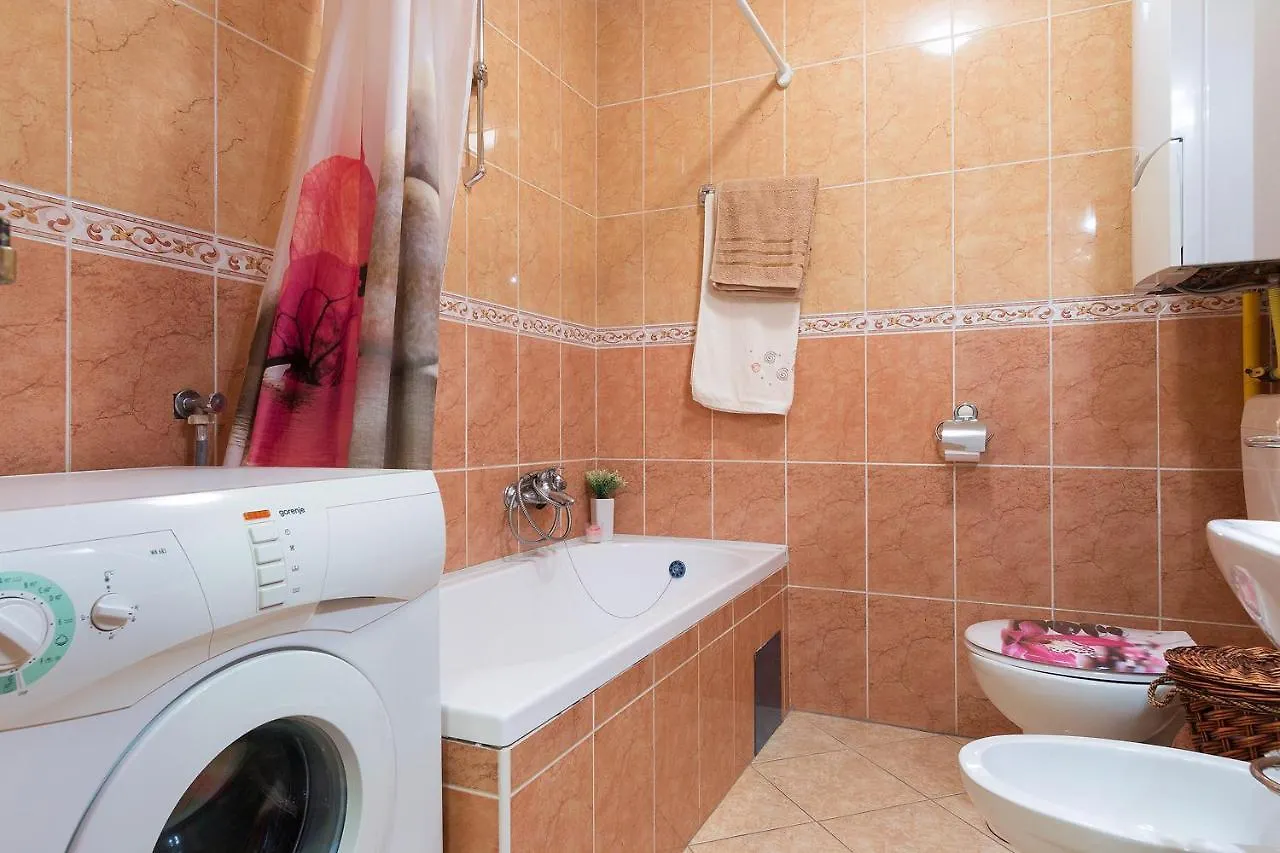 Family Apartment Noela In The Sea Area Pula
